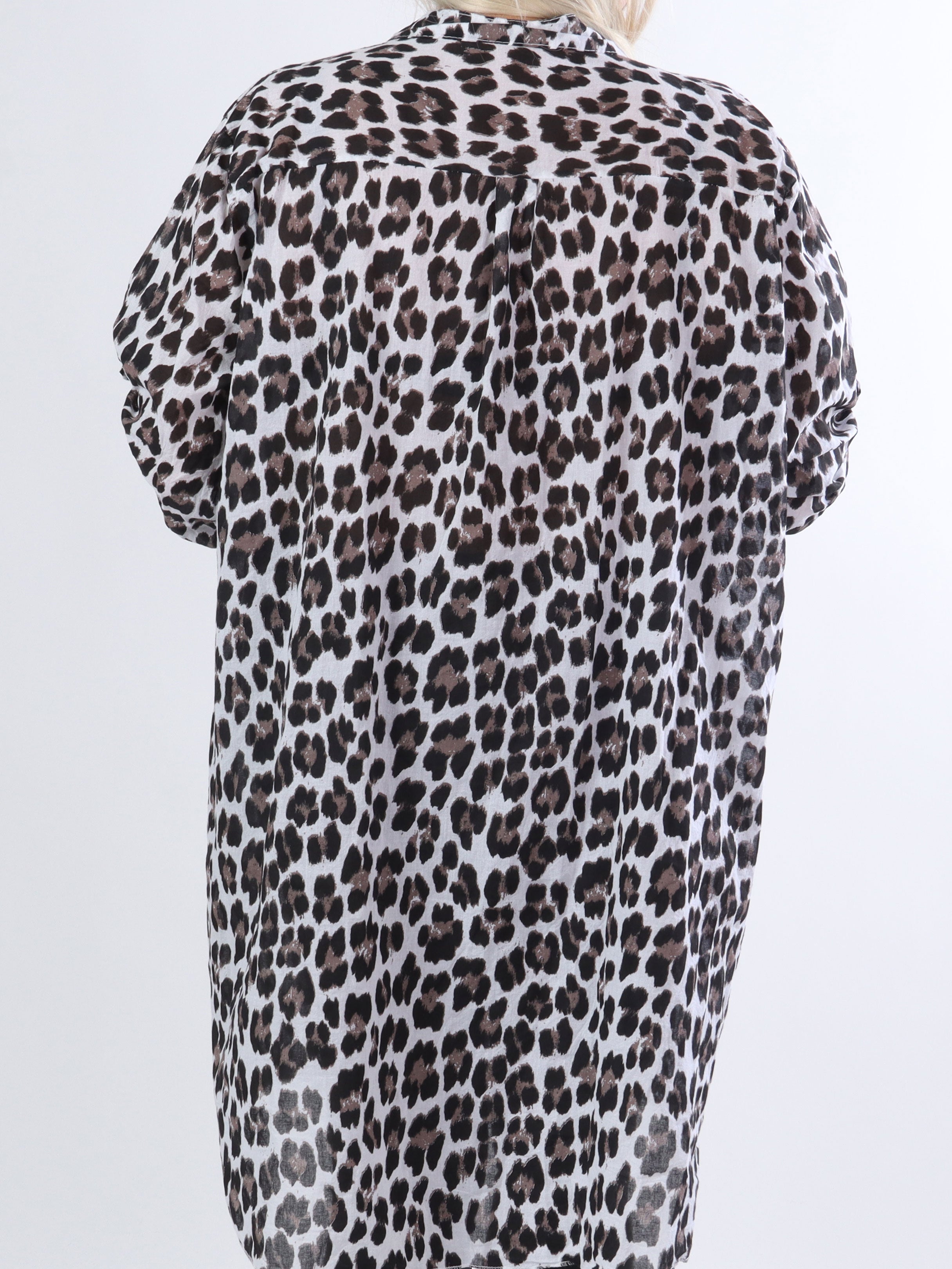 Berna Leo - Plus size skjorta i leopardmönster med fickor